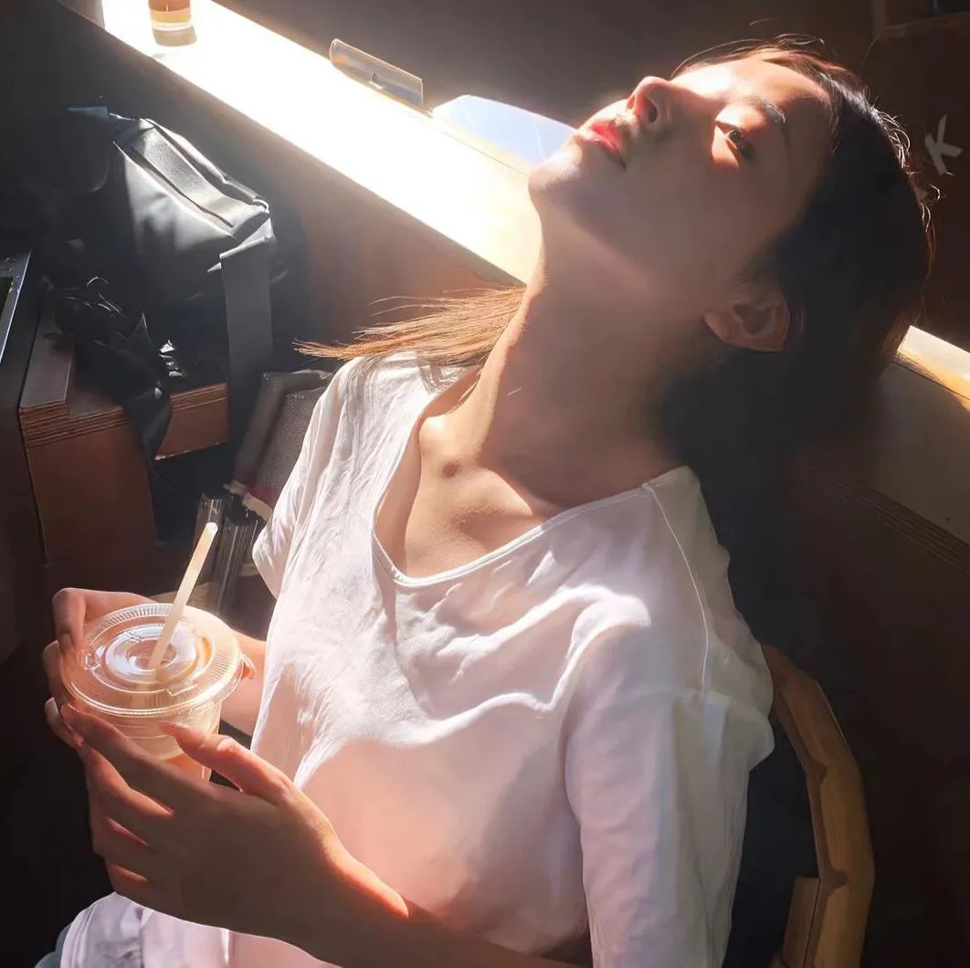 渣男前夫为何跪地求饶